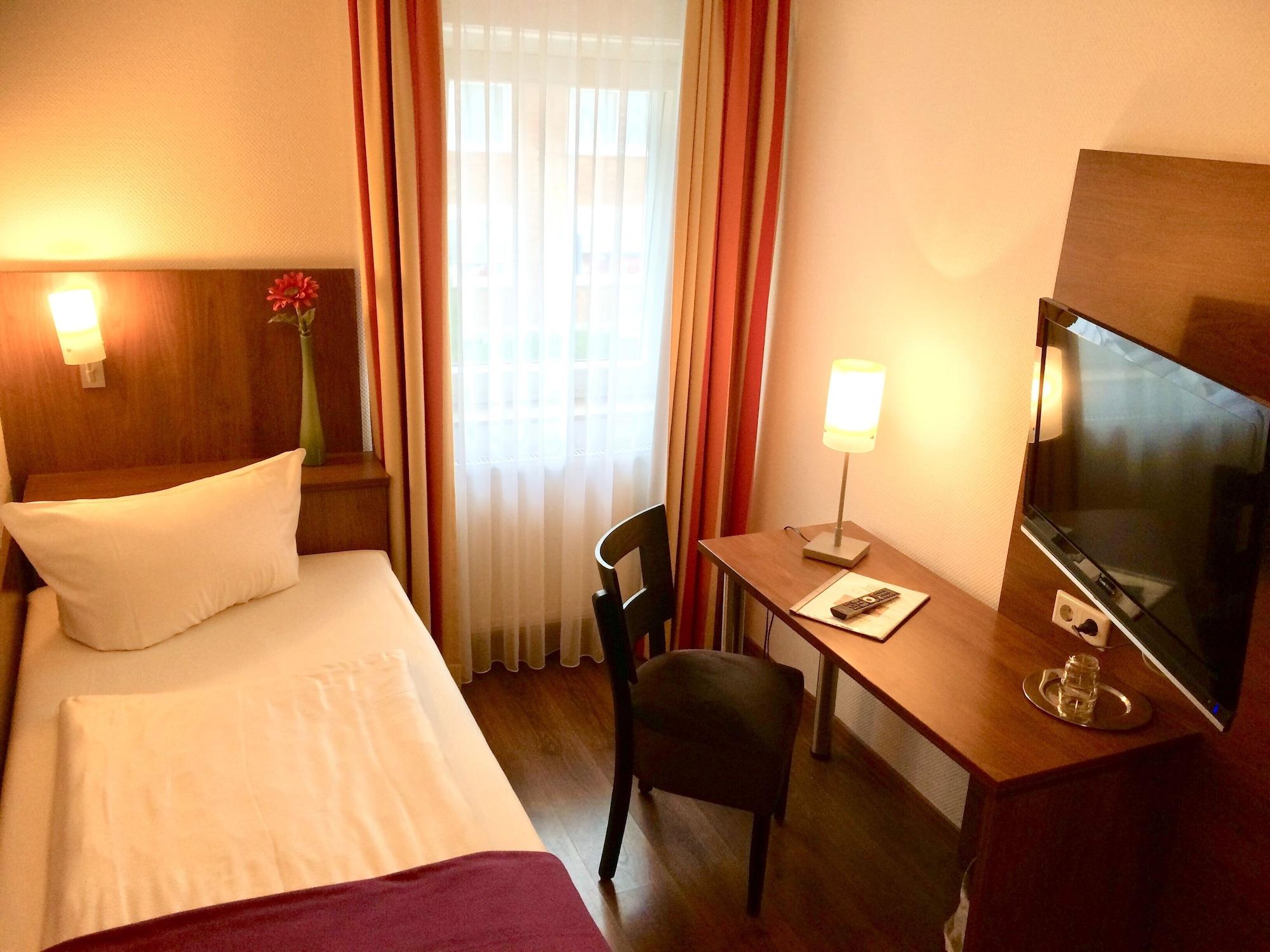 Hotel Triton Kolín nad Rýnem Exteriér fotografie