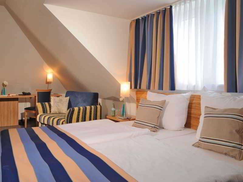 Hotel Triton Kolín nad Rýnem Exteriér fotografie
